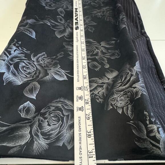 ZHIVAGO Australia Midi‎ Pencil Bodycon Skirt Black Silver Metallic Floral Size 2 - Picture 7 of 7